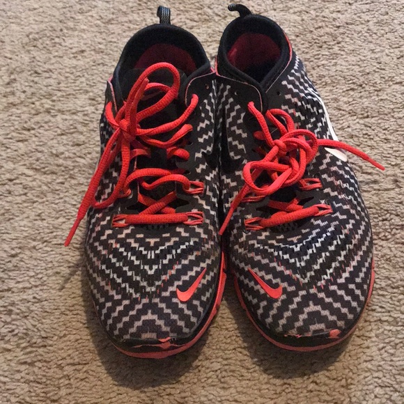 Nike sneakers - Picture 2 of 5